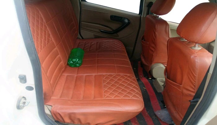 2017 Mahindra TUV300 T6, Diesel, Manual, 1,06,894 km, interior