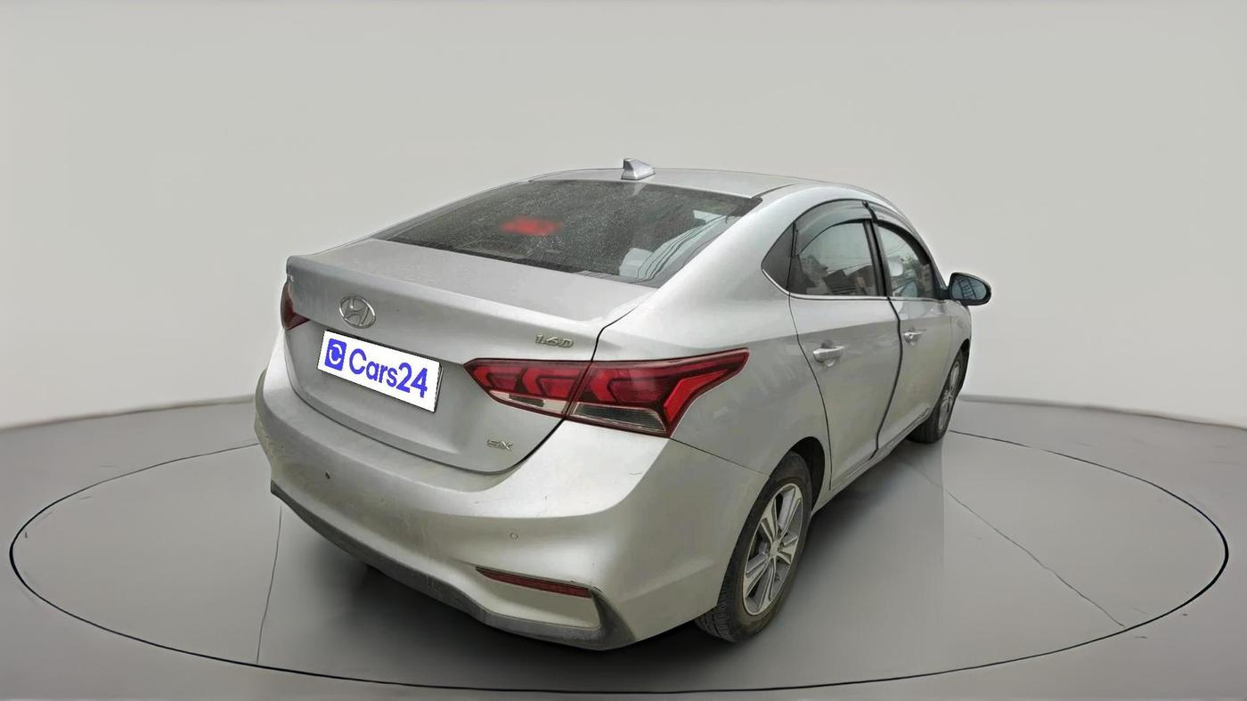 2018 Hyundai Verna 1.6 CRDI SX + AT, Diesel, Automatic, 2,05,167 km, exterior