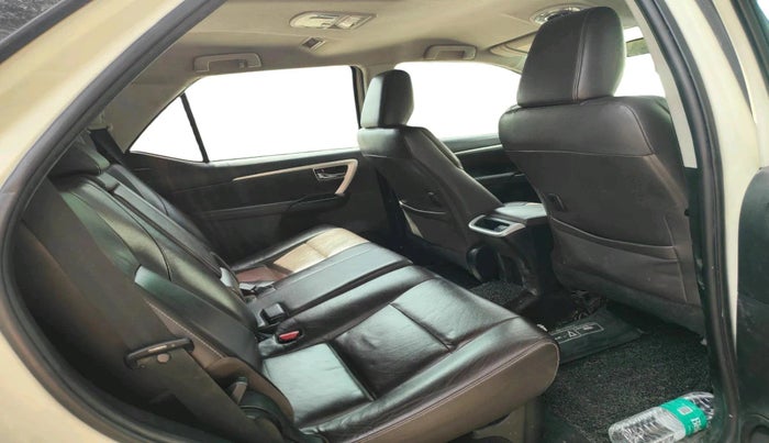 2017 Toyota Fortuner 2.8 4X2 AT, Diesel, Automatic, 1,35,131 km, interior