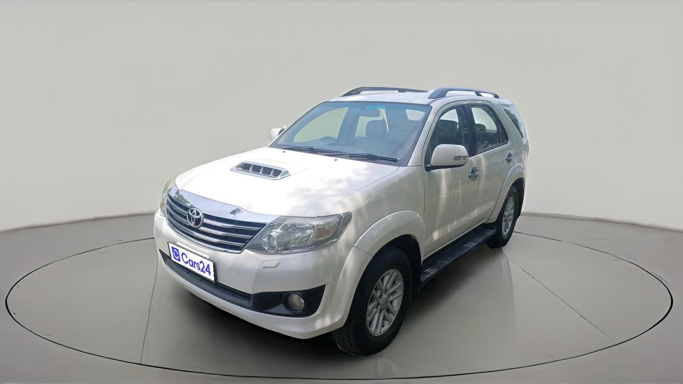 2014 Toyota Fortuner 3.0 4X2 AT, Diesel, Automatic, 1,51,191 km, exterior