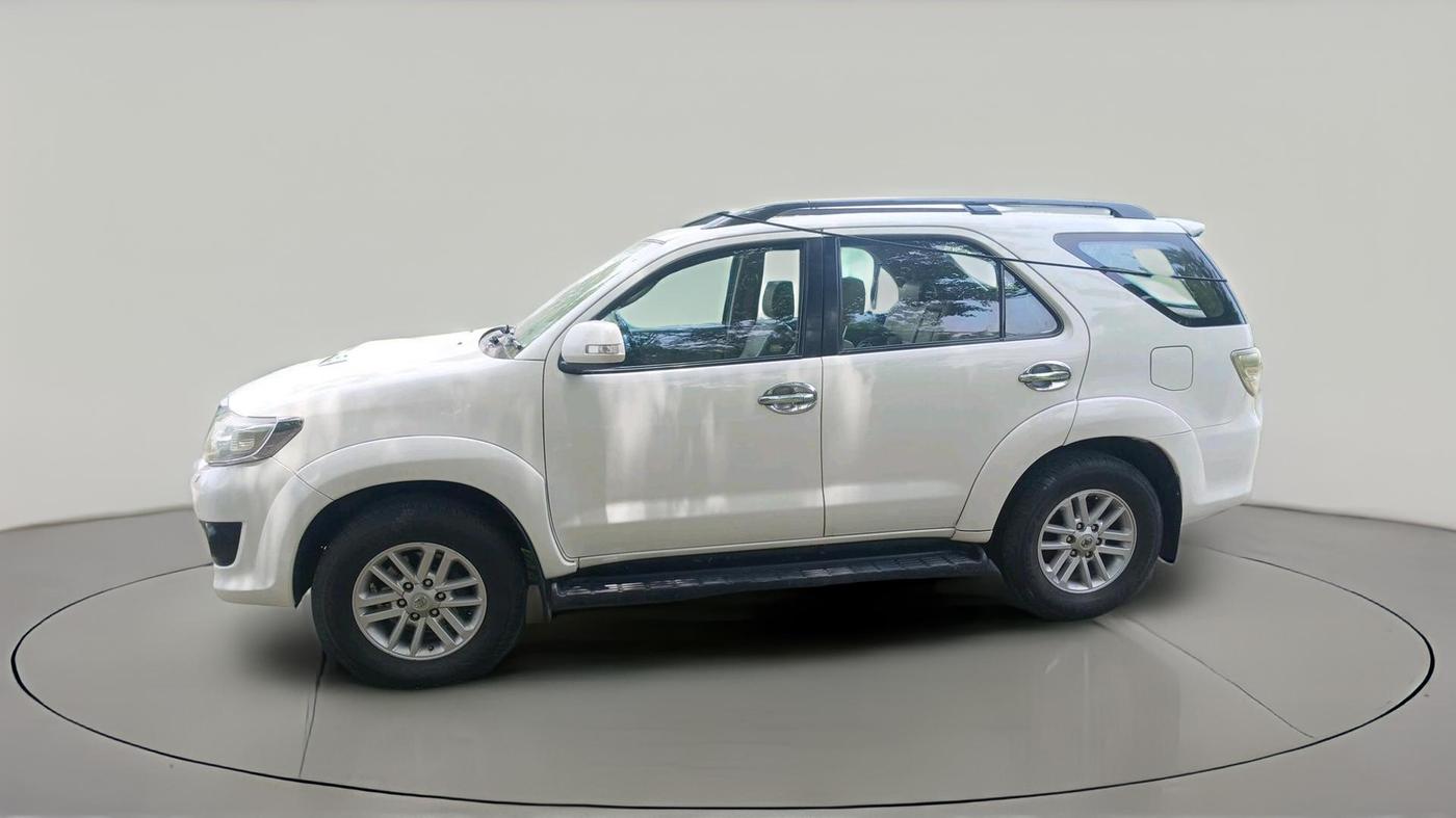2014 Toyota Fortuner 3.0 4X2 AT, Diesel, Automatic, 1,51,191 km, exterior