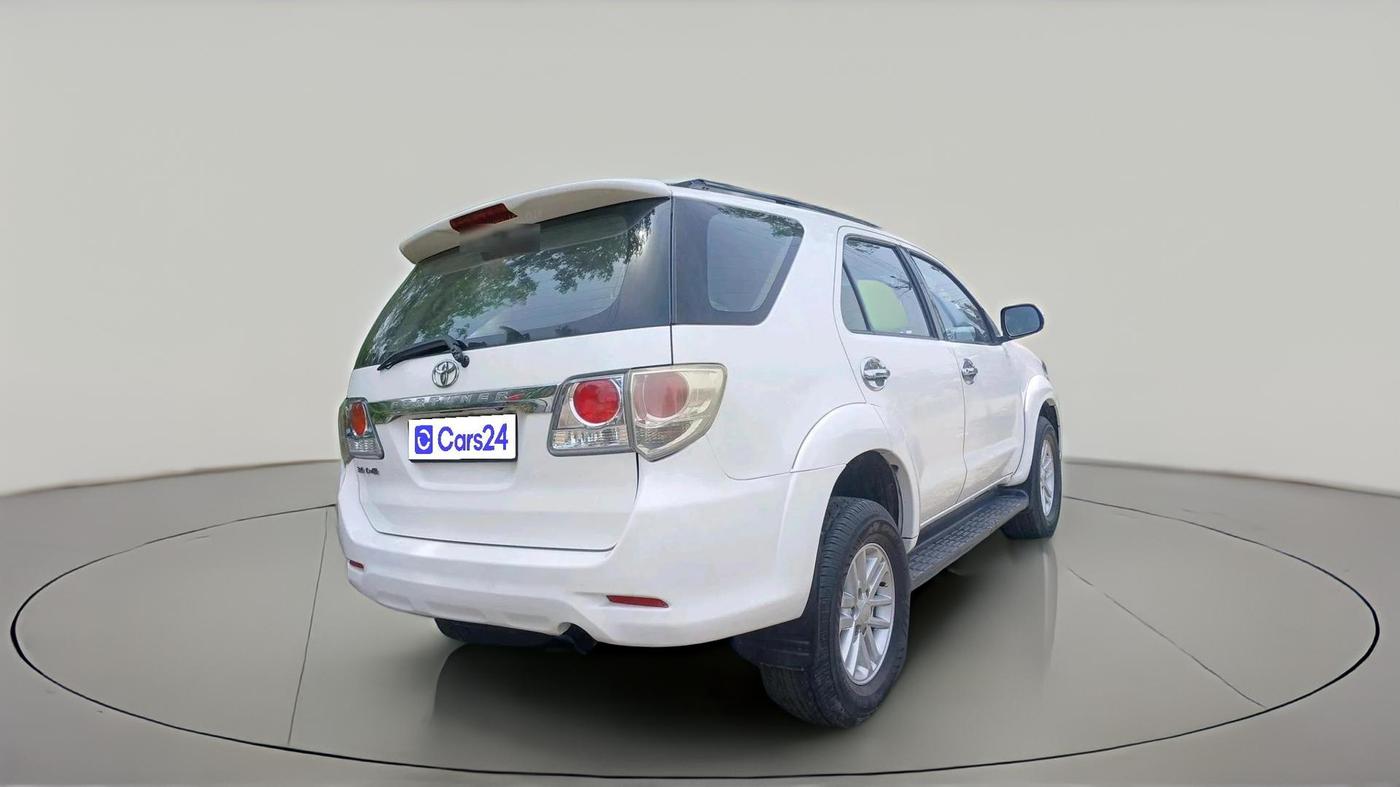 2014 Toyota Fortuner 3.0 4X2 AT, Diesel, Automatic, 1,51,191 km, exterior