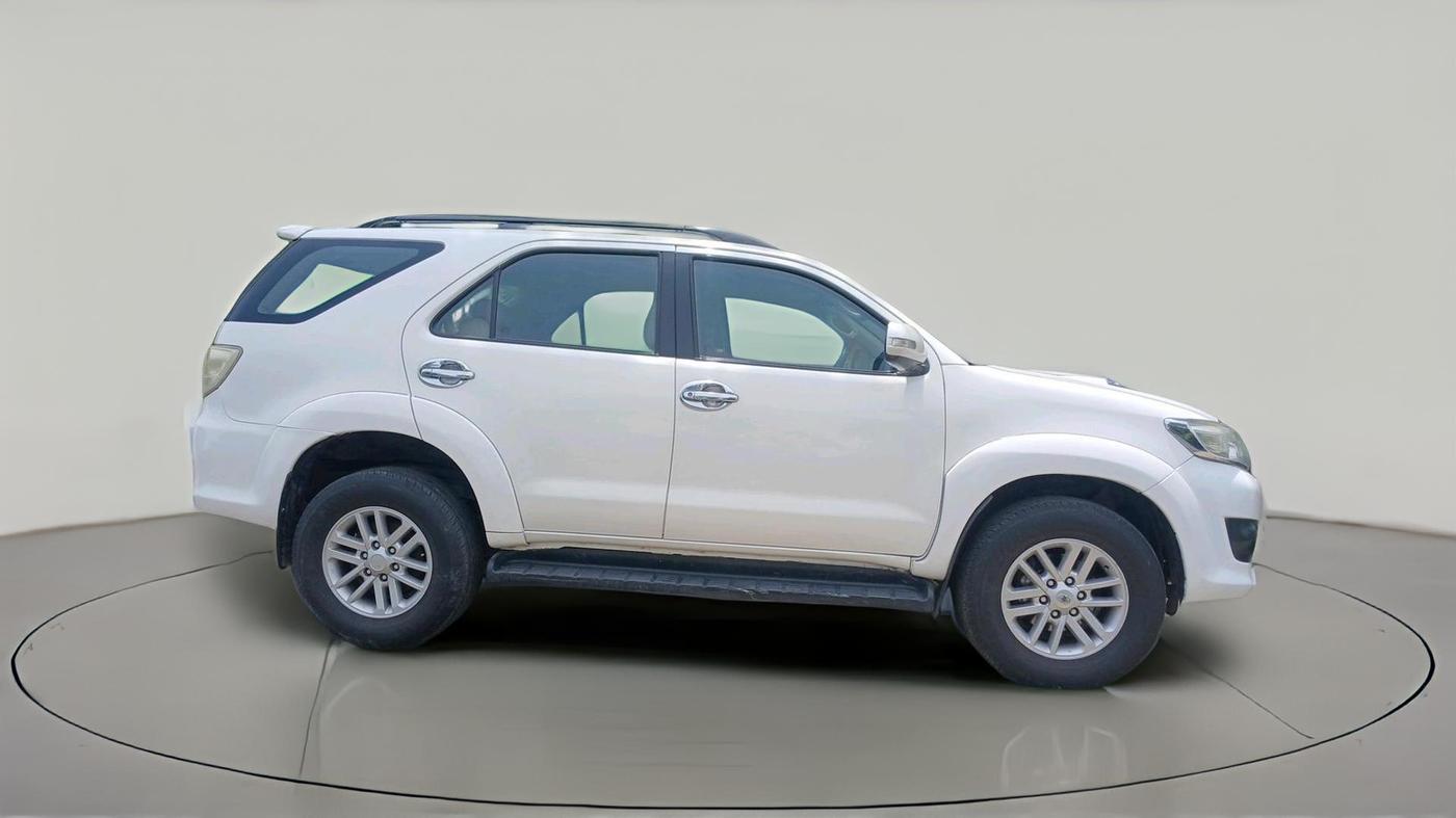 2014 Toyota Fortuner 3.0 4X2 AT, Diesel, Automatic, 1,51,191 km, exterior