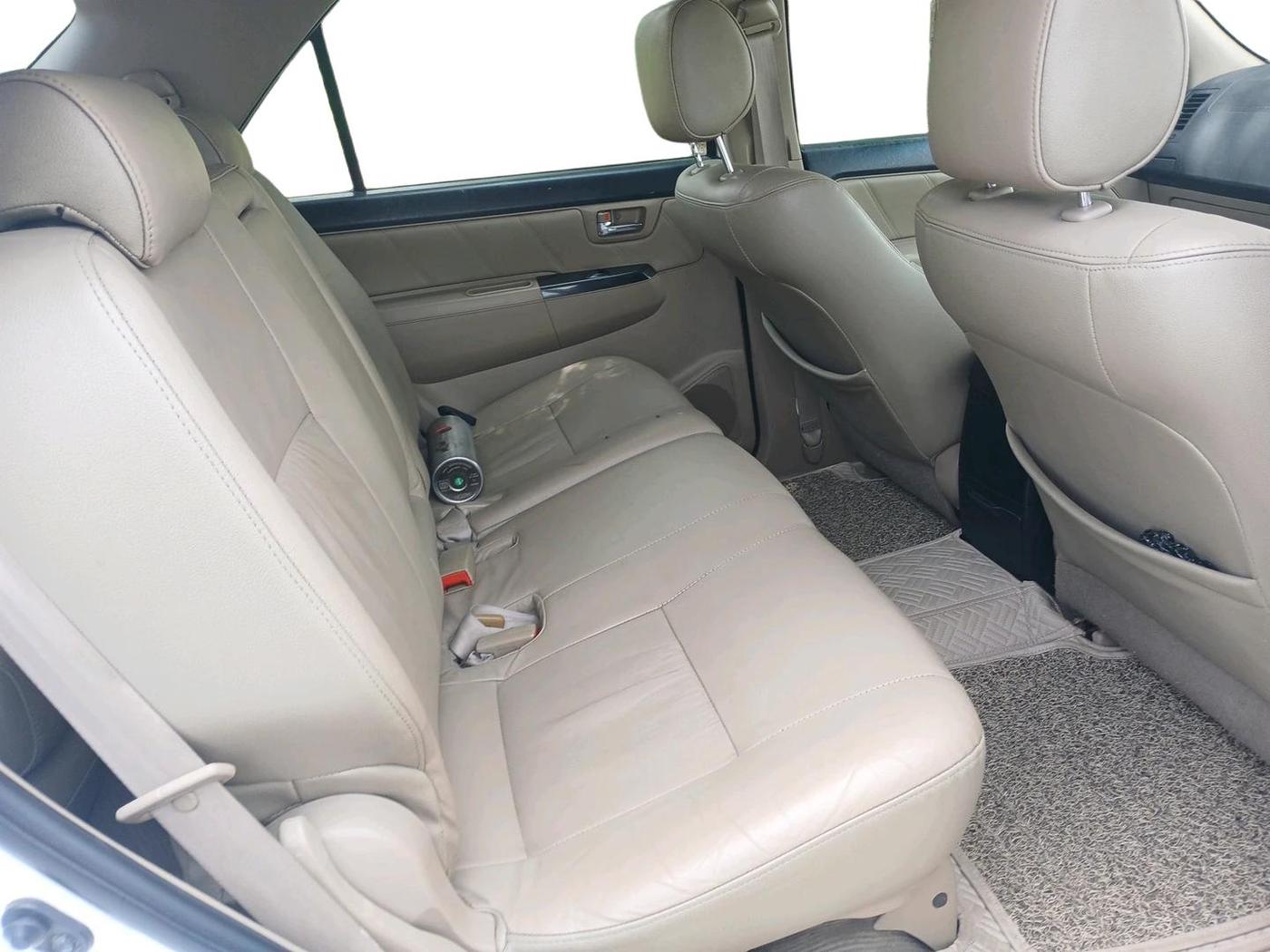 2014 Toyota Fortuner 3.0 4X2 AT, Diesel, Automatic, 1,51,191 km, interior