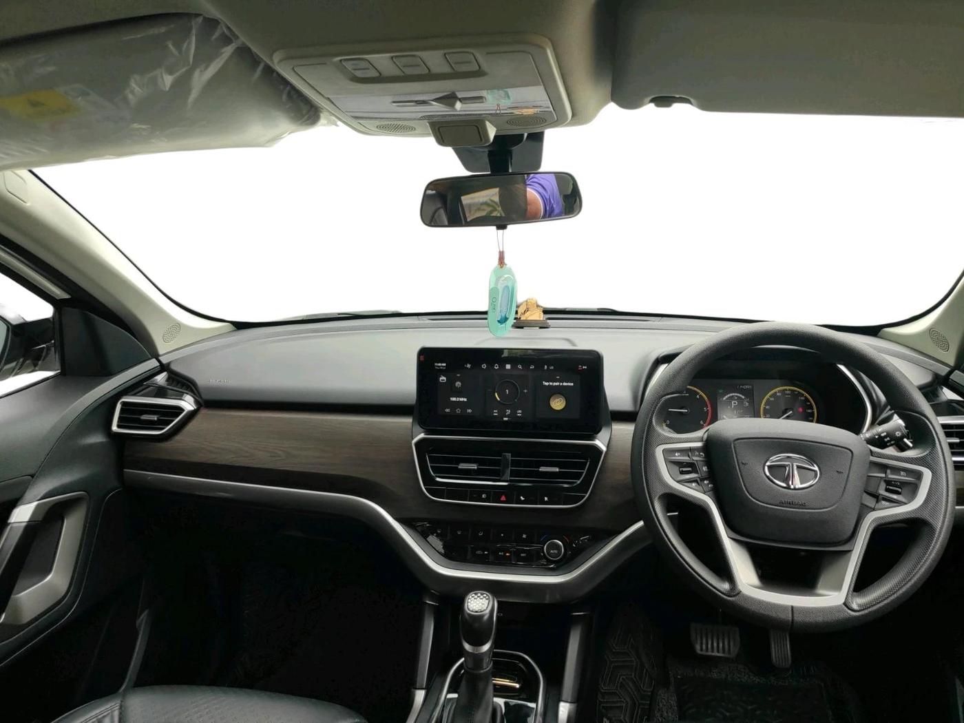 2023 Tata Harrier XTA 2.0L KRYOTEC PLUS, Diesel, Automatic, 7,027 km, interior