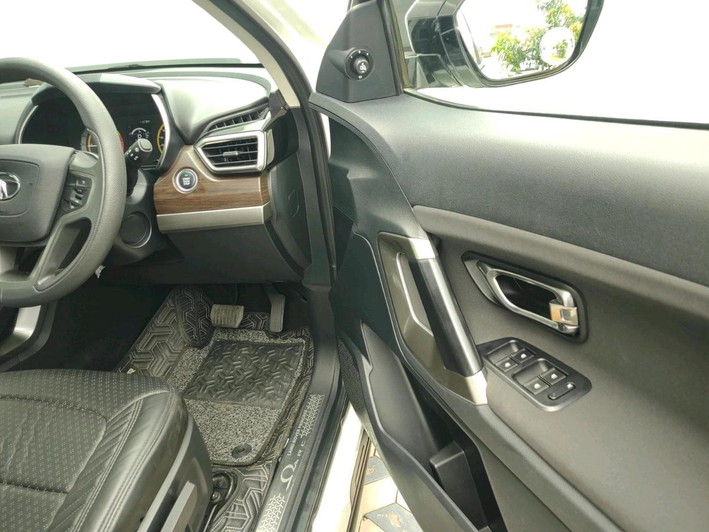 2023 Tata Harrier XTA 2.0L KRYOTEC PLUS, Diesel, Automatic, 7,027 km, interior