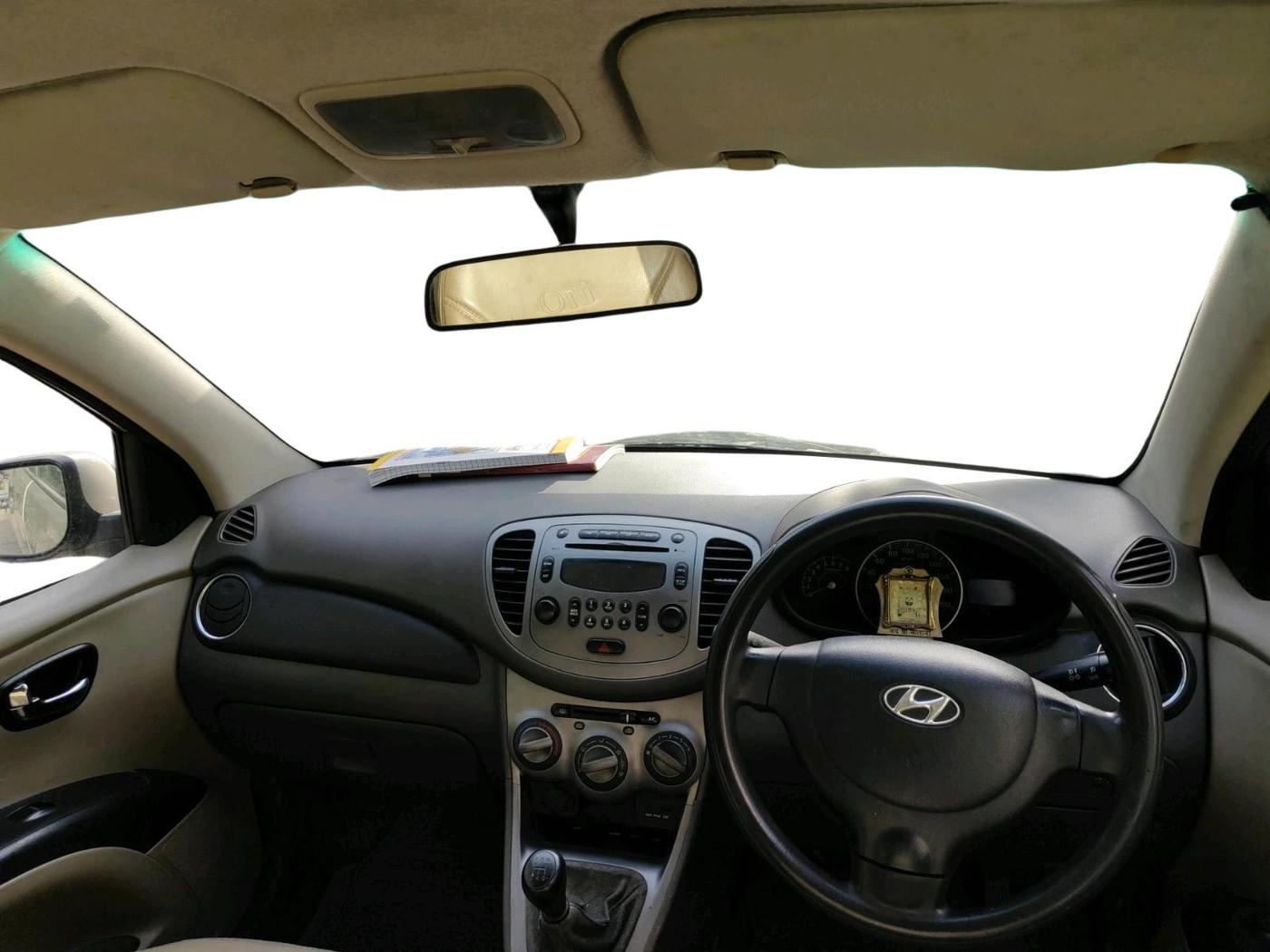 2011 Hyundai i10 SPORTZ 1.2, Petrol, Manual, 80,744 km, interior