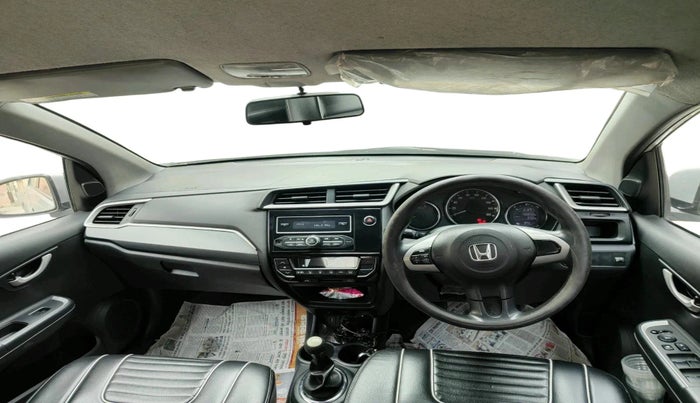 2016 Honda BR-V 1.5L I- DTEC V, Diesel, Manual, 1,56,650 km, interior