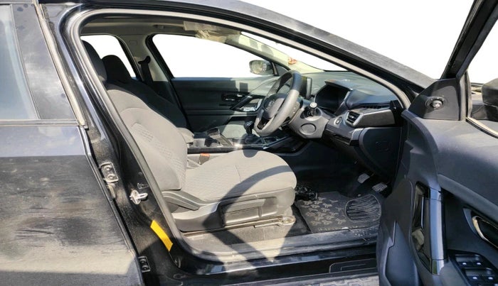 2022 Tata Harrier XT PLUS 2.0L KRYOTEC DARK EDITON, Diesel, Manual, 28,968 km, interior