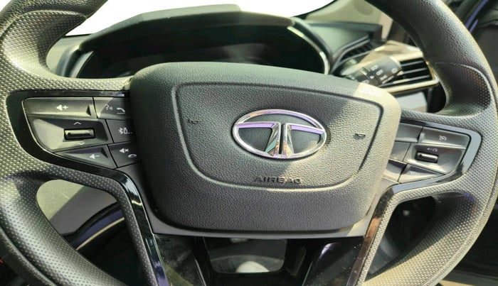 2022 Tata Harrier XT PLUS 2.0L KRYOTEC DARK EDITON, Diesel, Manual, 28,968 km, interior