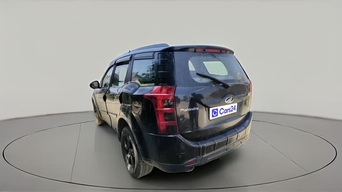 2017 Mahindra XUV500 W6, Diesel, Manual, 1,49,669 km, exterior