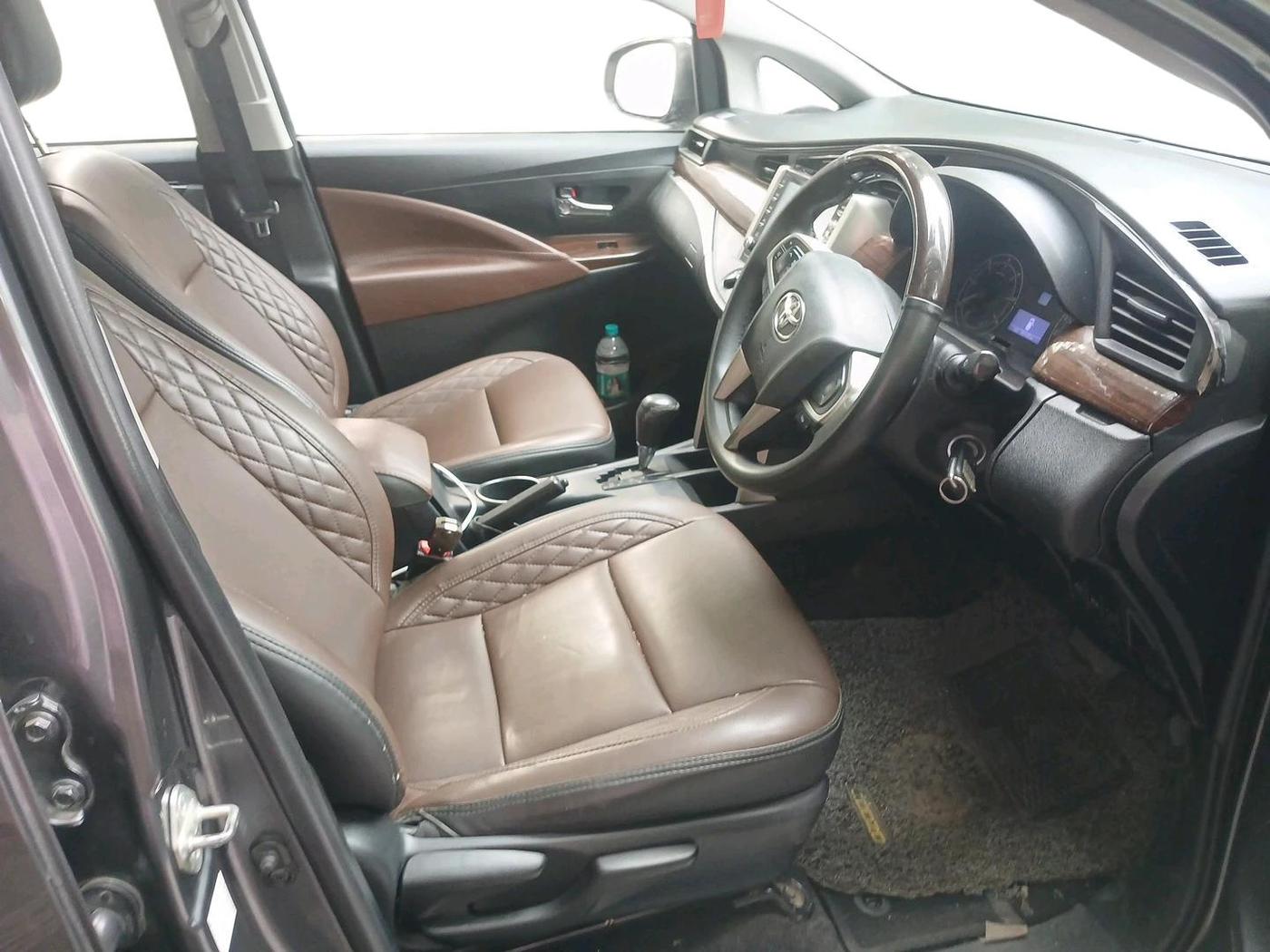 2021 Toyota Innova Crysta 2.4 GX AT 7 STR, Diesel, Automatic, 98,105 km, interior