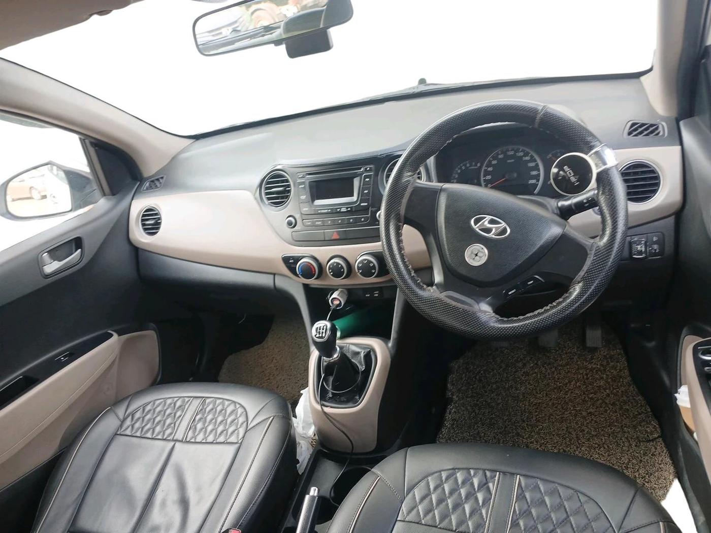 2014 Hyundai Grand i10 SPORTZ 1.2 KAPPA VTVT, CNG, Manual, 1,49,512 km, interior