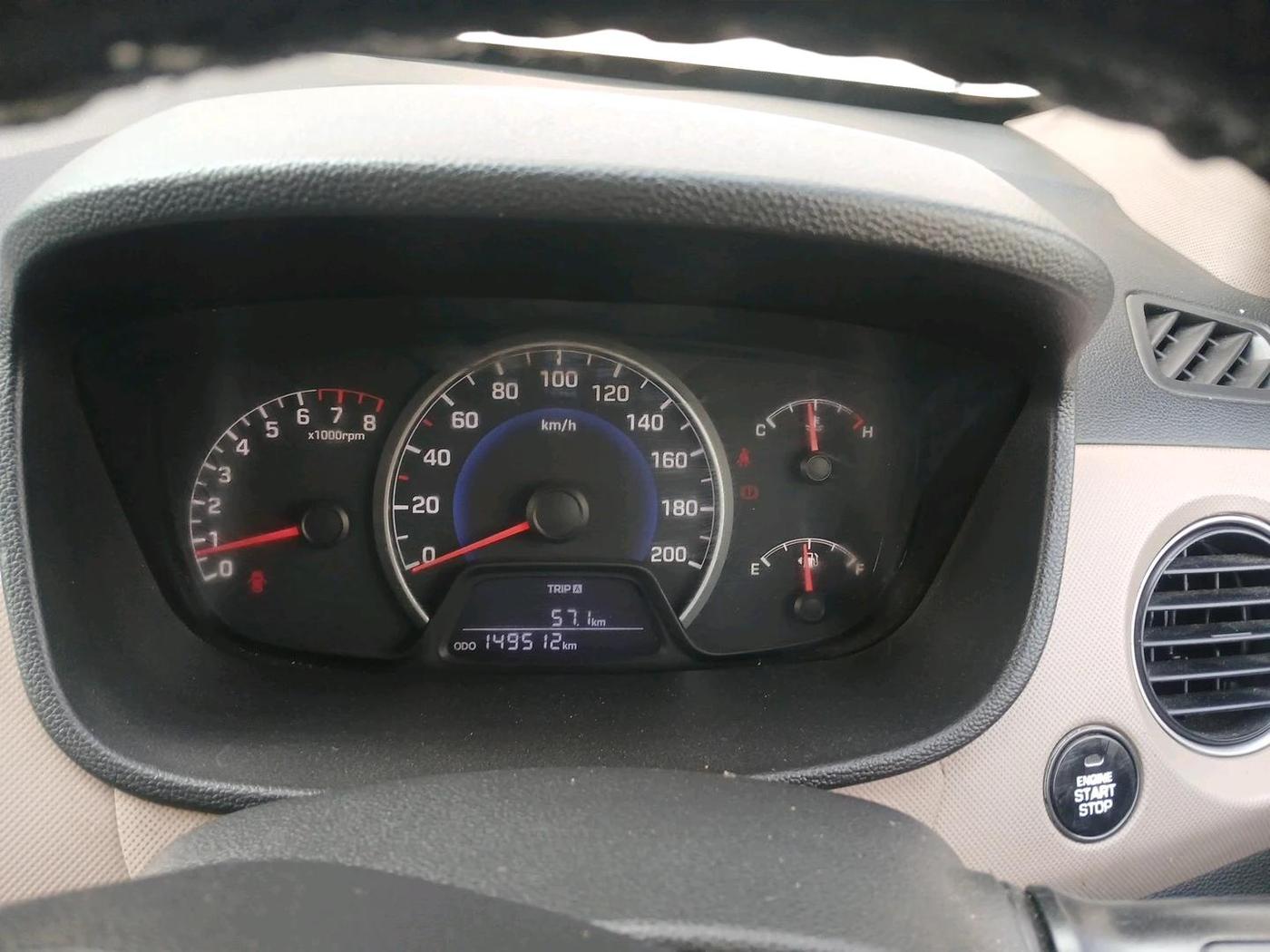 2014 Hyundai Grand i10 SPORTZ 1.2 KAPPA VTVT, CNG, Manual, 1,49,512 km, interior