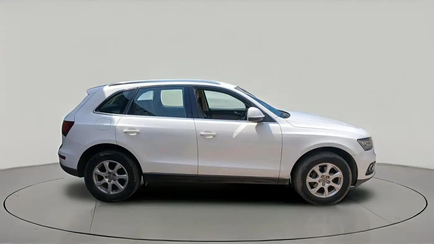 2013 Audi Q5 2.0 TDI QUATTRO, Diesel, Automatic, 1,39,362 km, exterior