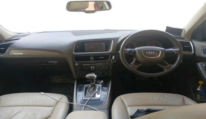 2013 Audi Q5 2.0 TDI QUATTRO, Diesel, Automatic, 1,39,362 km, interior
