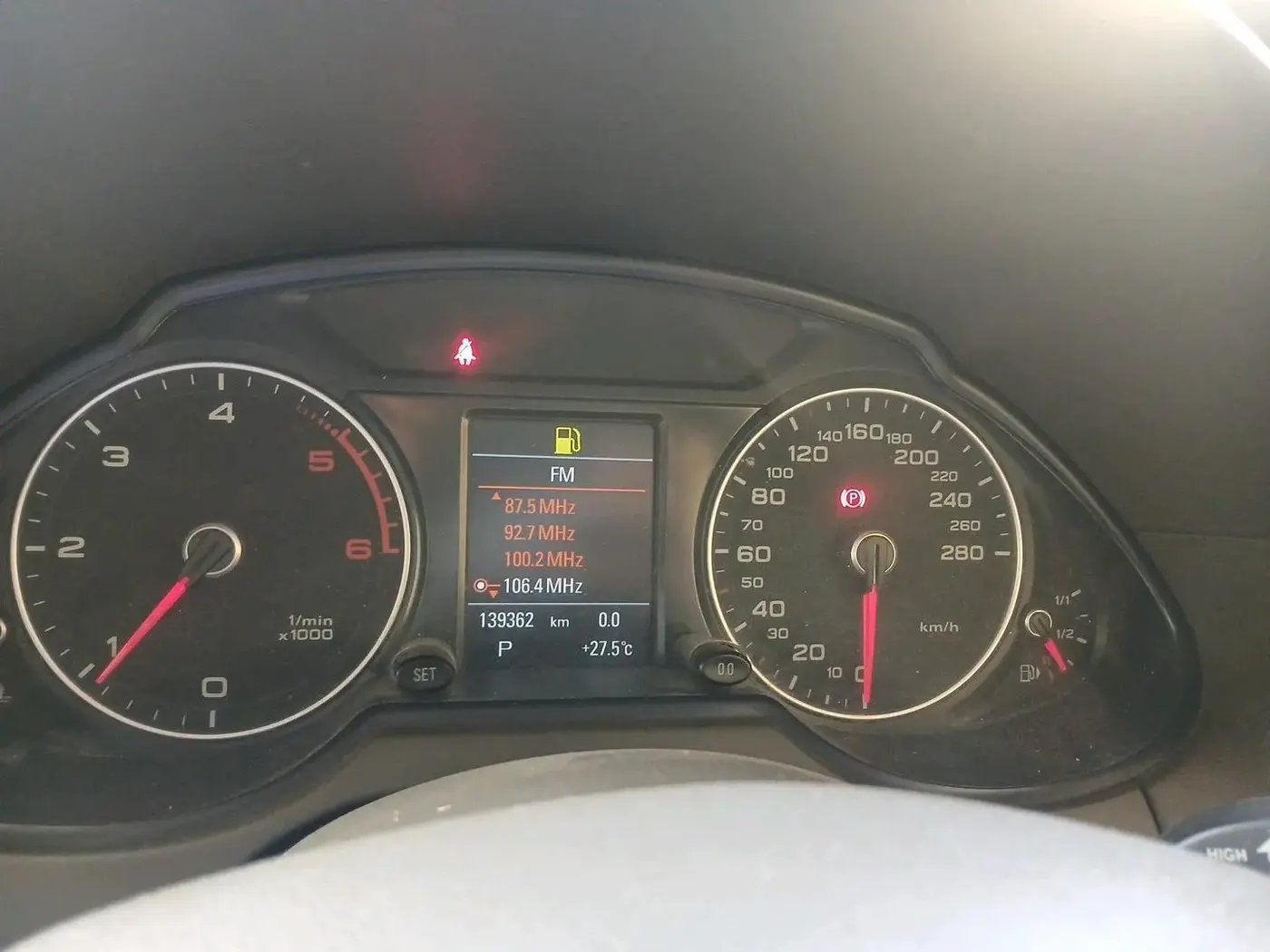2013 Audi Q5 2.0 TDI QUATTRO, Diesel, Automatic, 1,39,362 km, interior
