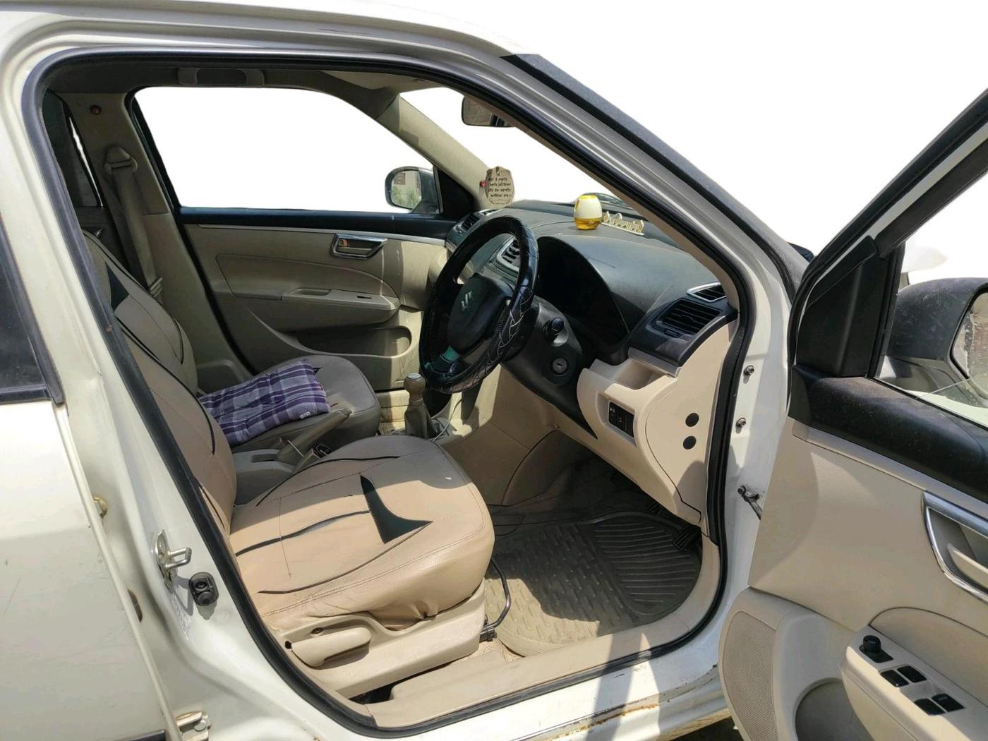 2019 Maruti Swift Dzire TOUR S-CNG, CNG, Manual, 1,49,872 km, interior