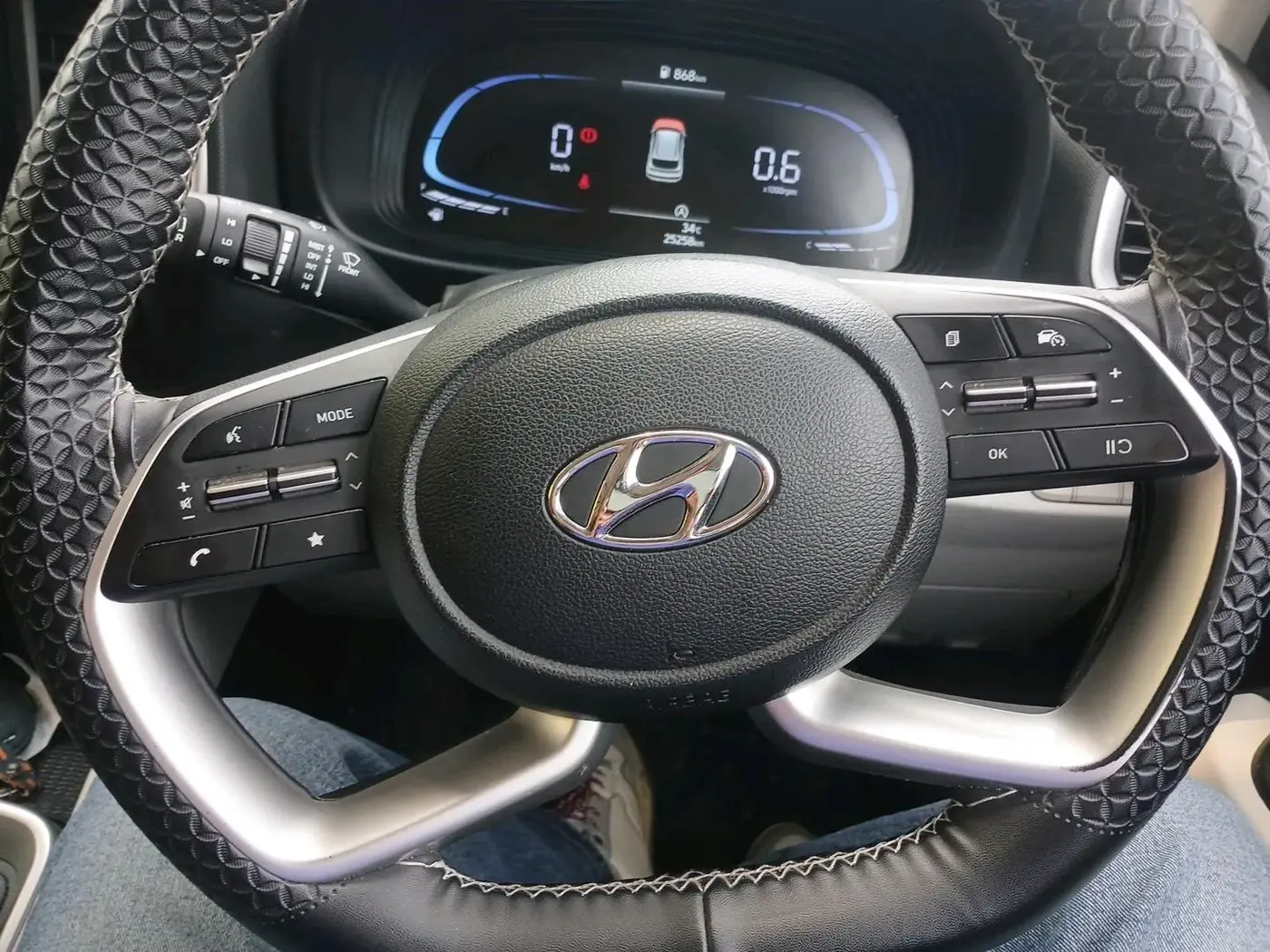 2024 Hyundai VENUE SX 1.5 CRDI, Diesel, Manual, 25,258 km, interior