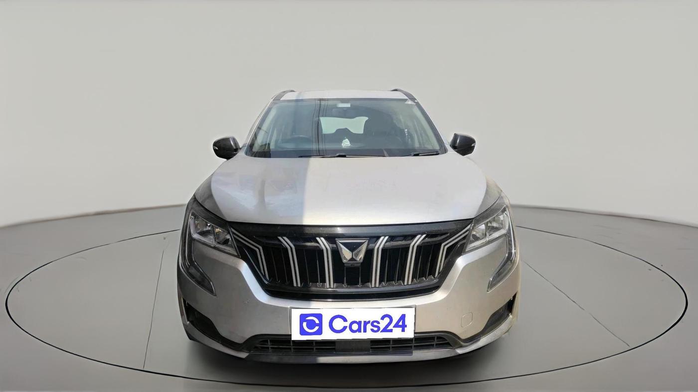 2022 Mahindra XUV700 MX D MT 5 STR, Diesel, Manual, 1,00,124 km, exterior