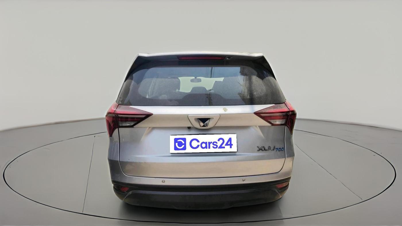 2022 Mahindra XUV700 MX D MT 5 STR, Diesel, Manual, 1,00,124 km, exterior