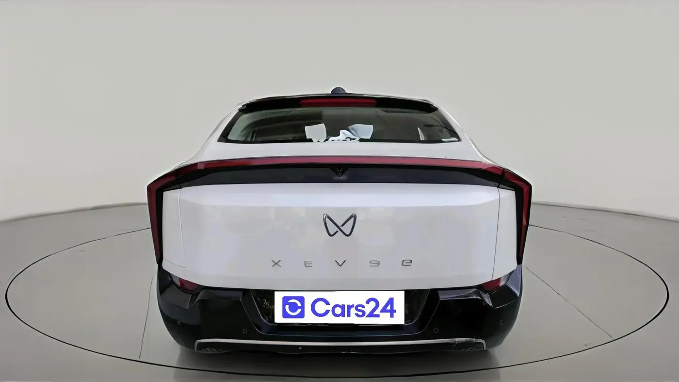 2025 Mahindra XEV 9e Pack Three B79 KWH, Electric, Automatic, 11,936 km, exterior