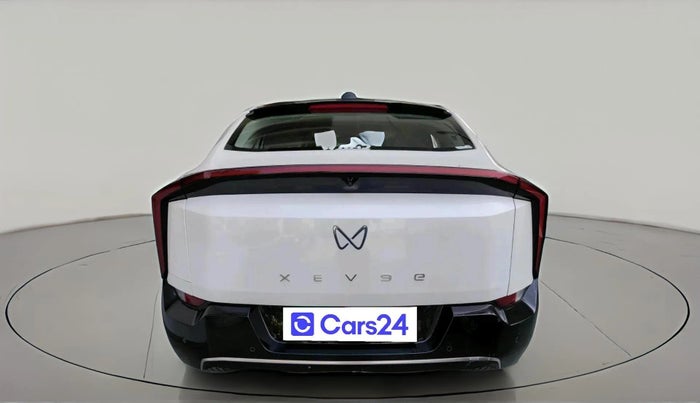 2025 Mahindra XEV 9e Pack Three B79 KWH, Electric, Automatic, 11,936 km, exterior