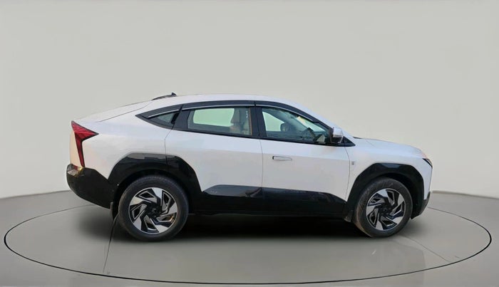 2025 Mahindra XEV 9e Pack Three B79 KWH, Electric, Automatic, 11,936 km, exterior