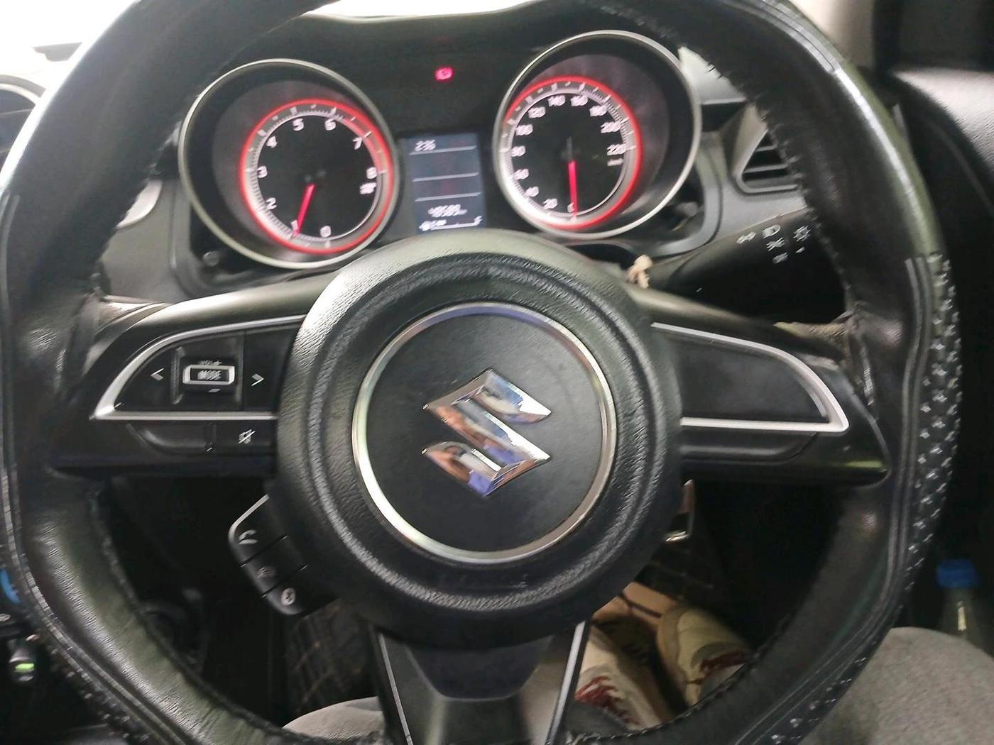 2023 Maruti Swift VXI, Petrol, Manual, 48,589 km, interior