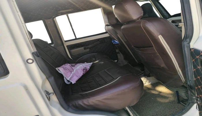2014 Mahindra Bolero SLX BS IV, Diesel, Manual, 86,162 km, interior