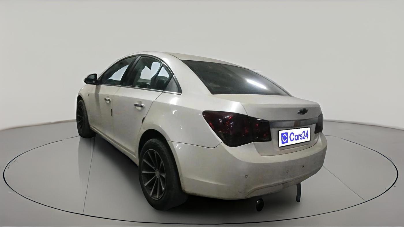 2010 Chevrolet Cruze LTZ, Diesel, Manual, 56,773 km, exterior