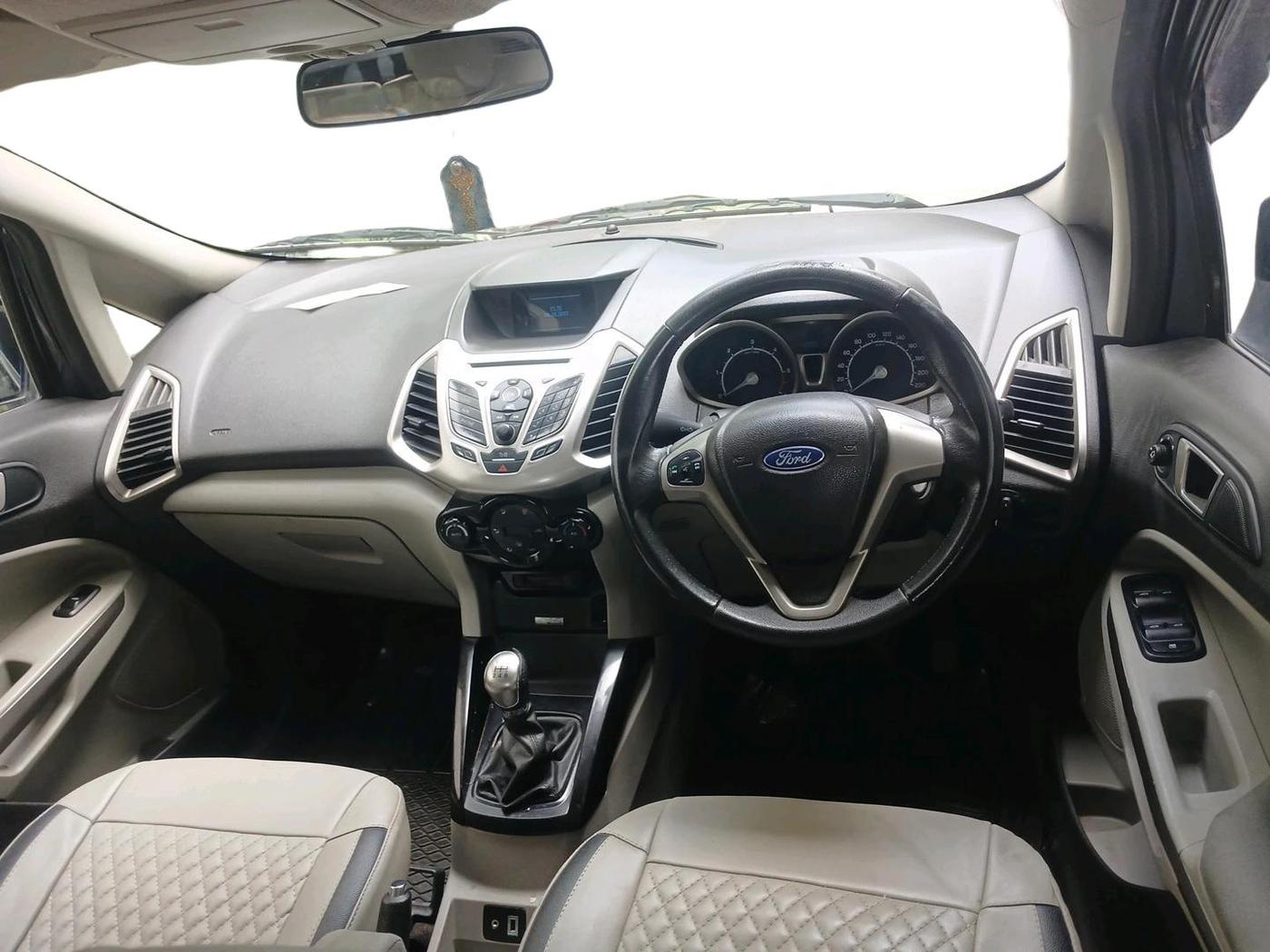 2013 Ford Ecosport TITANIUM 1.5L DIESEL, Diesel, Manual, 1,10,905 km, interior
