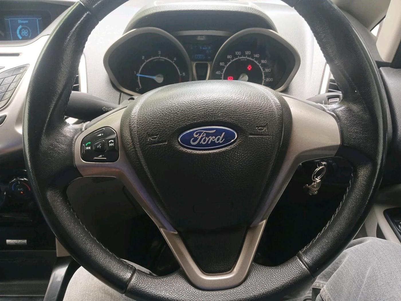 2013 Ford Ecosport TITANIUM 1.5L DIESEL, Diesel, Manual, 1,10,905 km, interior