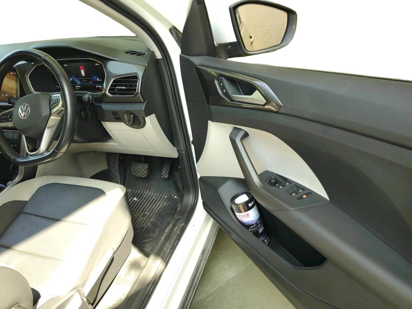 2023 Volkswagen TAIGUN TOPLINE 1.0 TSI AT, Petrol, Automatic, 16,433 km, interior
