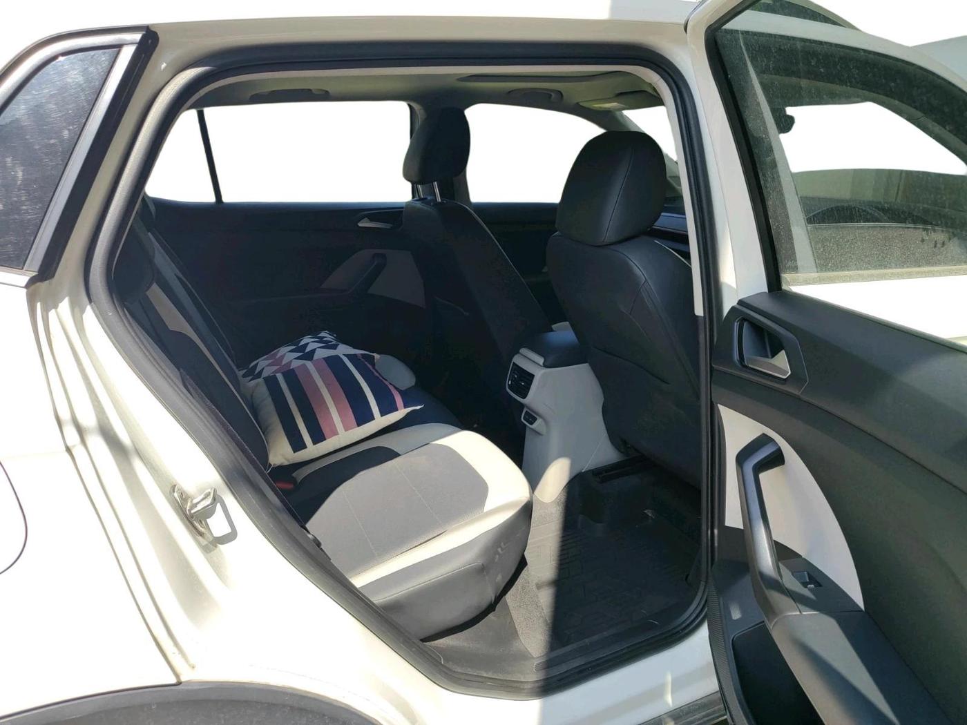 2023 Volkswagen TAIGUN TOPLINE 1.0 TSI AT, Petrol, Automatic, 16,433 km, interior