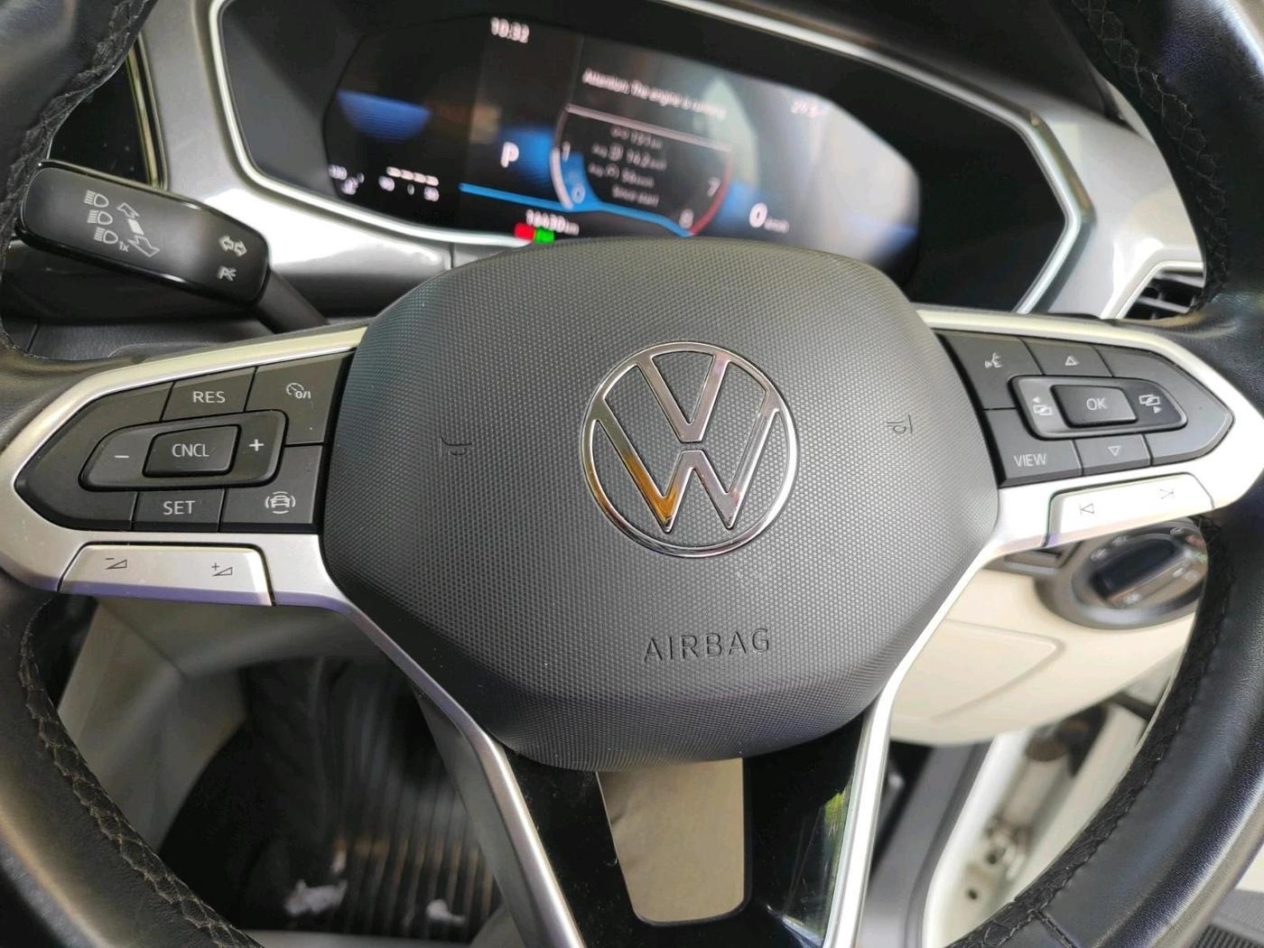 2023 Volkswagen TAIGUN TOPLINE 1.0 TSI AT, Petrol, Automatic, 16,433 km, interior