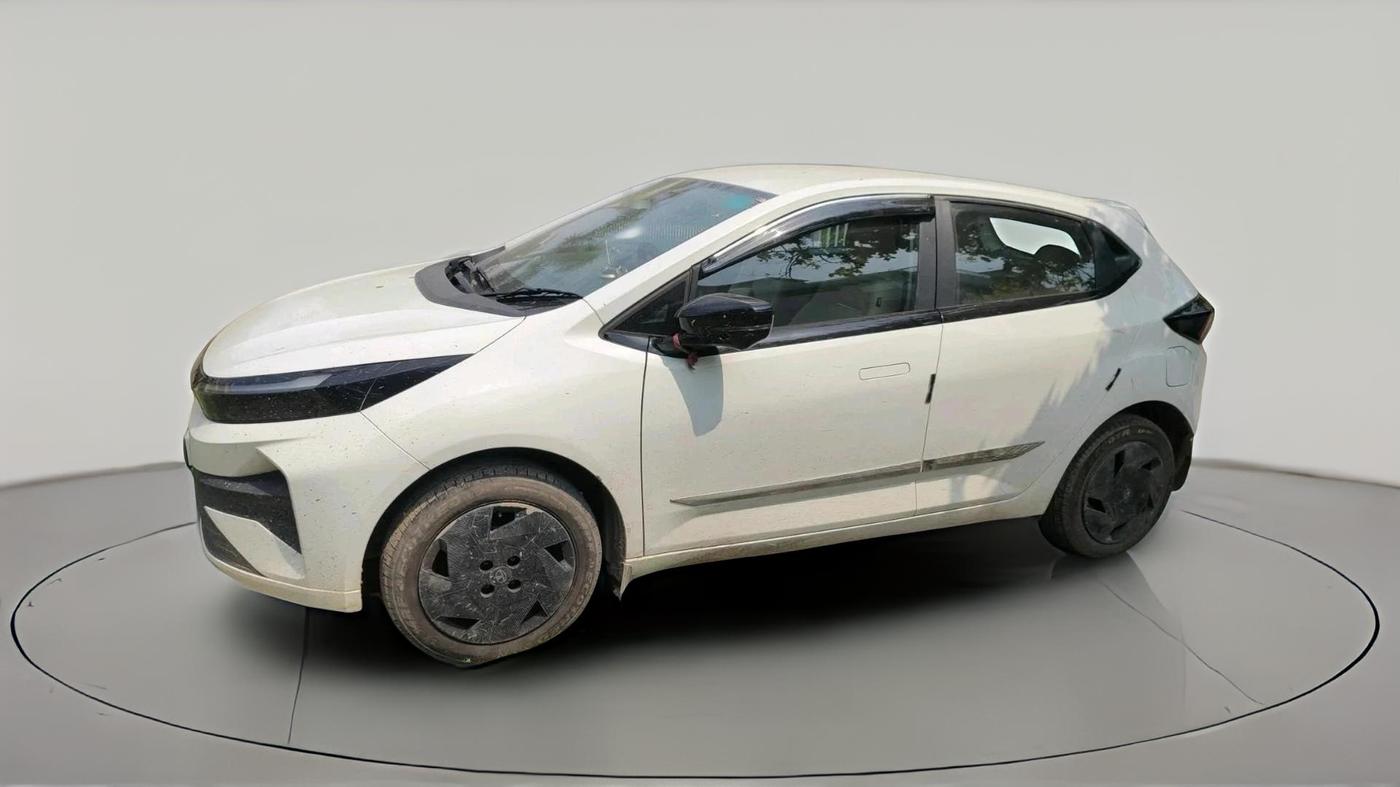 2025 Tata ALTROZ Creative Petrol 5AMT, Petrol, Automatic, 10,647 km, exterior