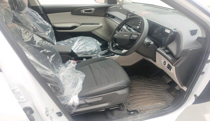 2025 KIA Carens Clavis HTK Plus 1.5 Diesel AT, Diesel, Automatic, 266 km, interior