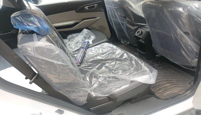 2025 KIA Carens Clavis HTK Plus 1.5 Diesel AT, Diesel, Automatic, 266 km, interior