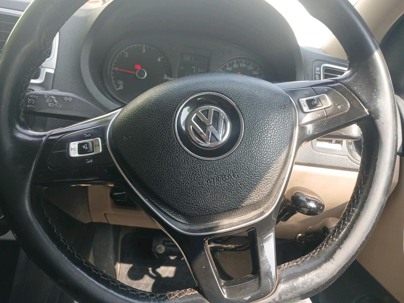 2016 Volkswagen Ameo HIGHLINE DSG 1.5 DIESEL , Diesel, Automatic, 1,17,980 km, interior
