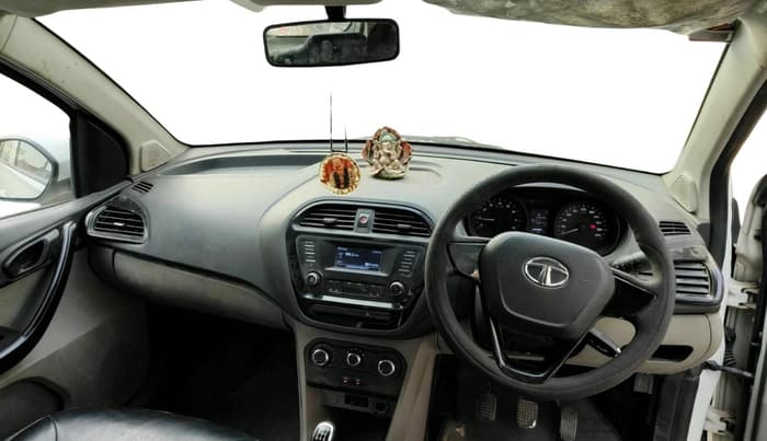 2018 Tata Tiago XT DIESEL, Diesel, Manual, 1,99,746 km, interior