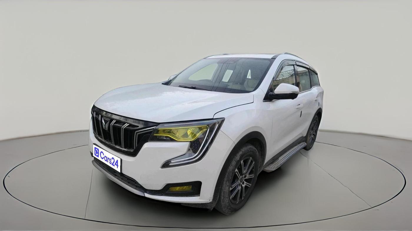 2022 Mahindra XUV700 AX 7 LUXURY D AT 7 STR, Diesel, Automatic, 48,306 km, exterior