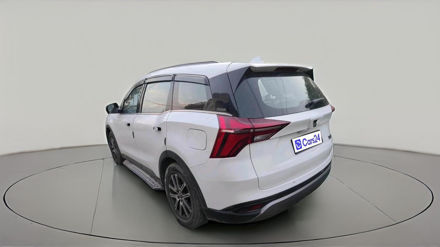 2022 Mahindra XUV700 AX 7 LUXURY D AT 7 STR, Diesel, Automatic, 48,306 km, exterior