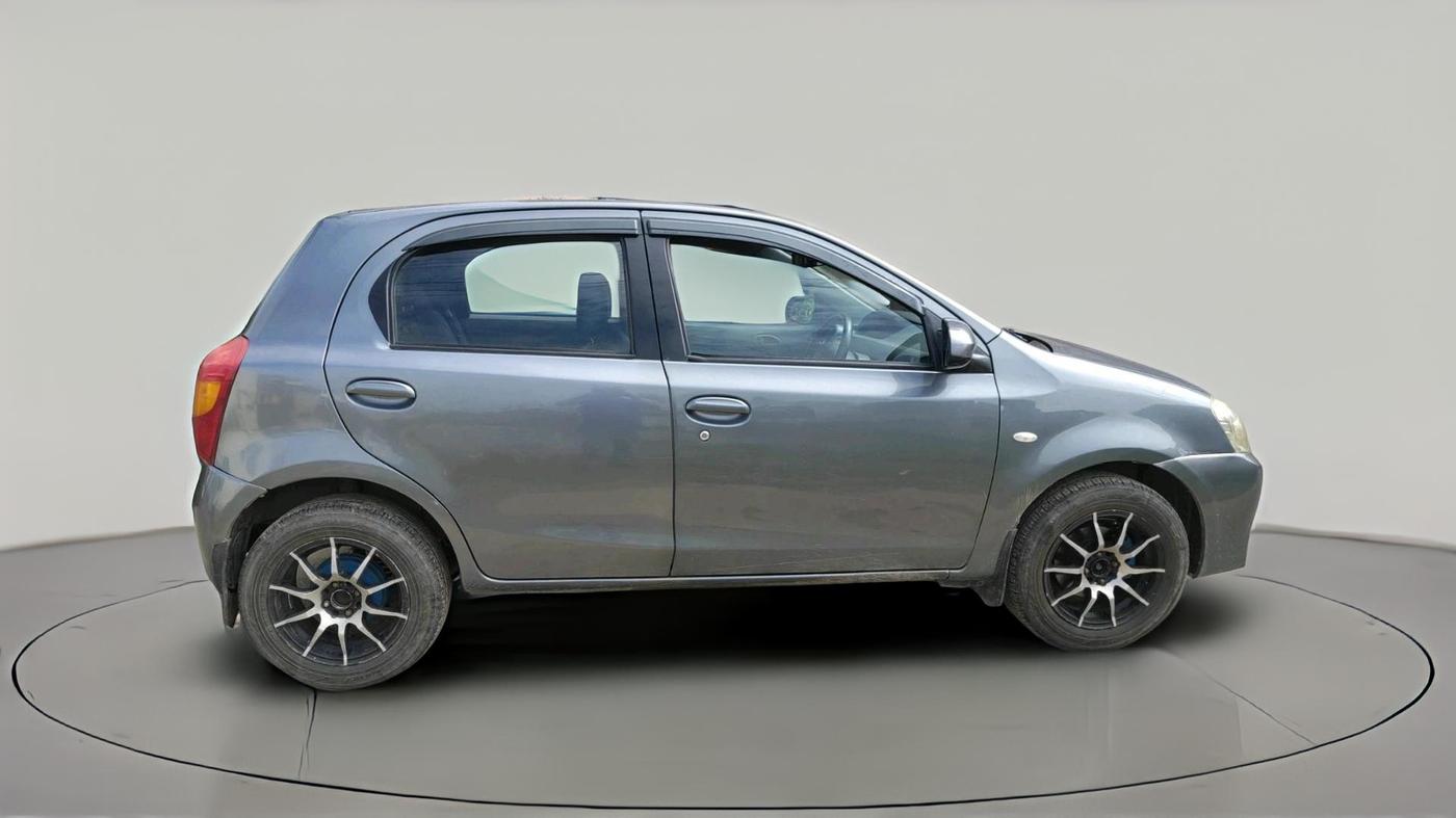 2013 Toyota Etios Liva GD, Diesel, Manual, 1,18,830 km, exterior