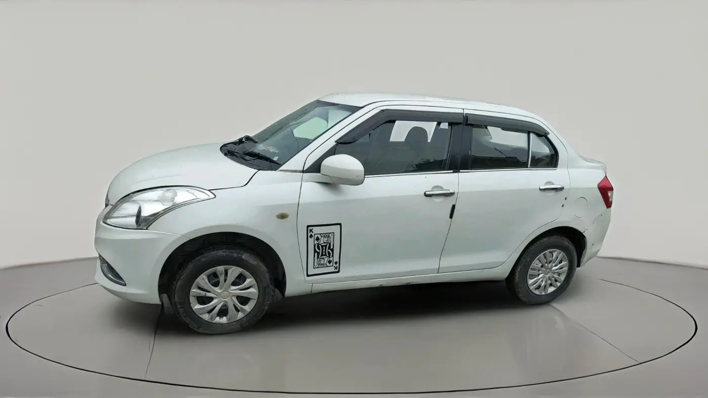 2017 Maruti Swift Dzire LXI, CNG, Manual, 1,70,105 km, exterior