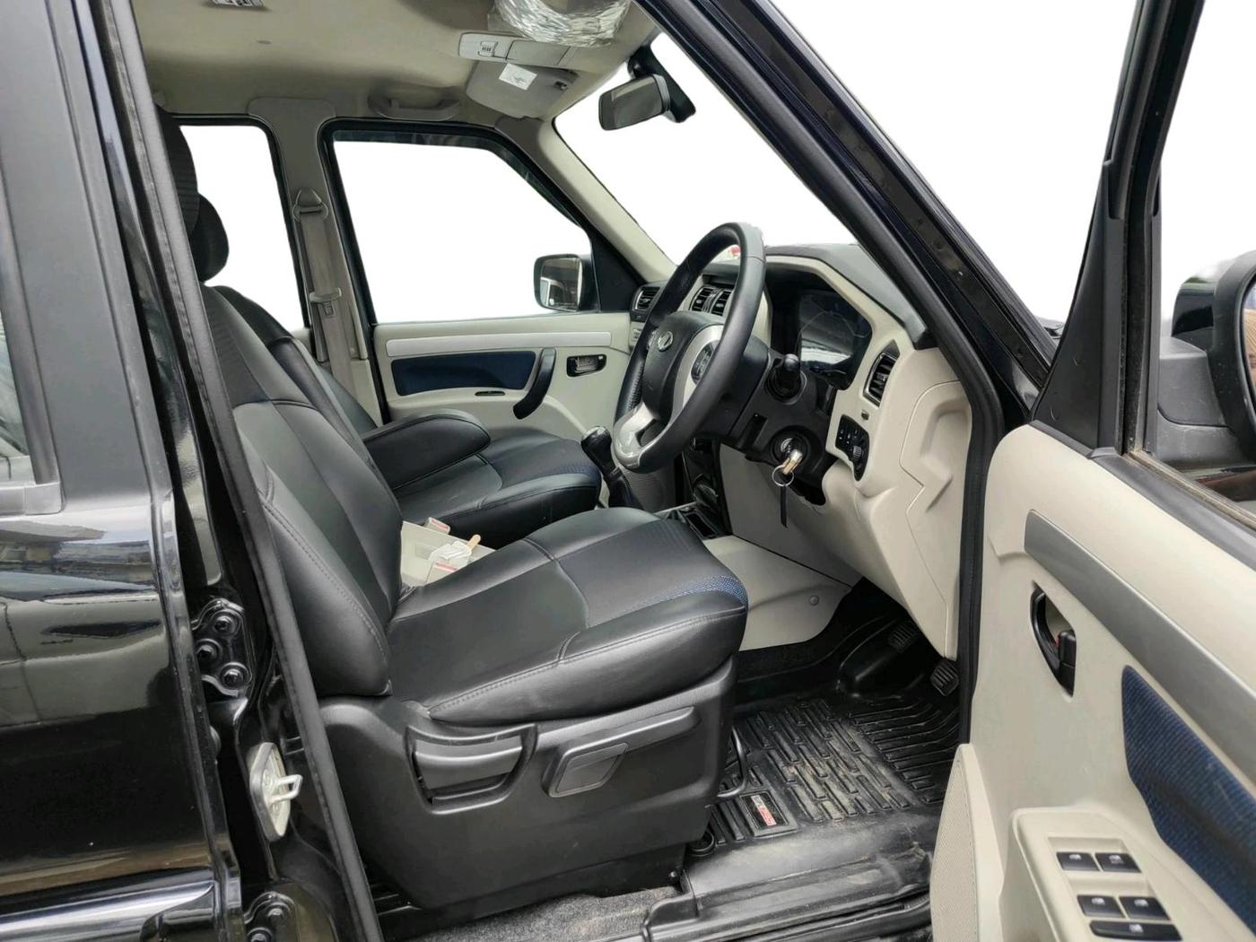 2022 Mahindra Scorpio S11 2WD, Diesel, Manual, 39,901 km, interior