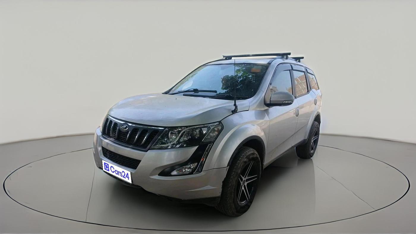2015 Mahindra XUV500 W6, Diesel, Manual, 1,00,469 km, exterior