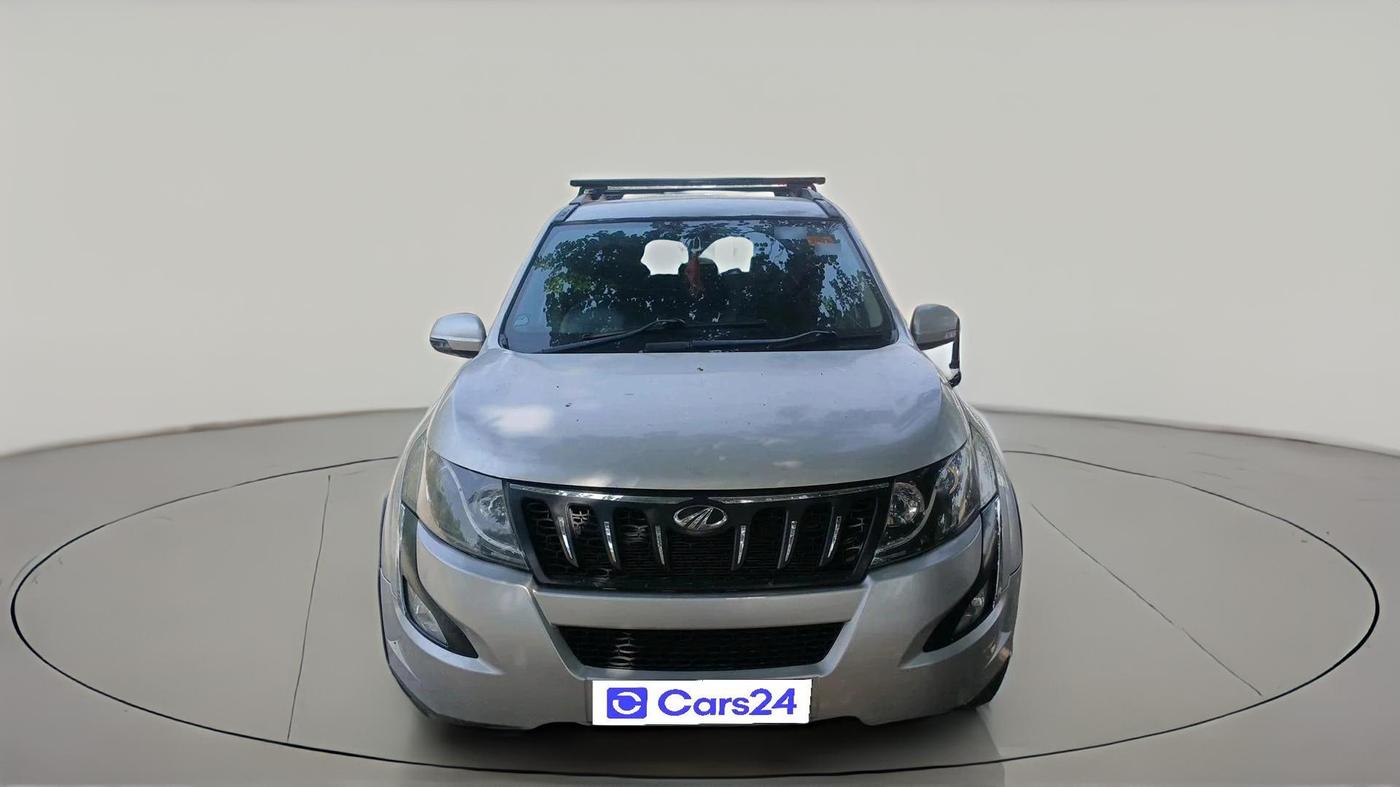2015 Mahindra XUV500 W6, Diesel, Manual, 1,00,469 km, exterior