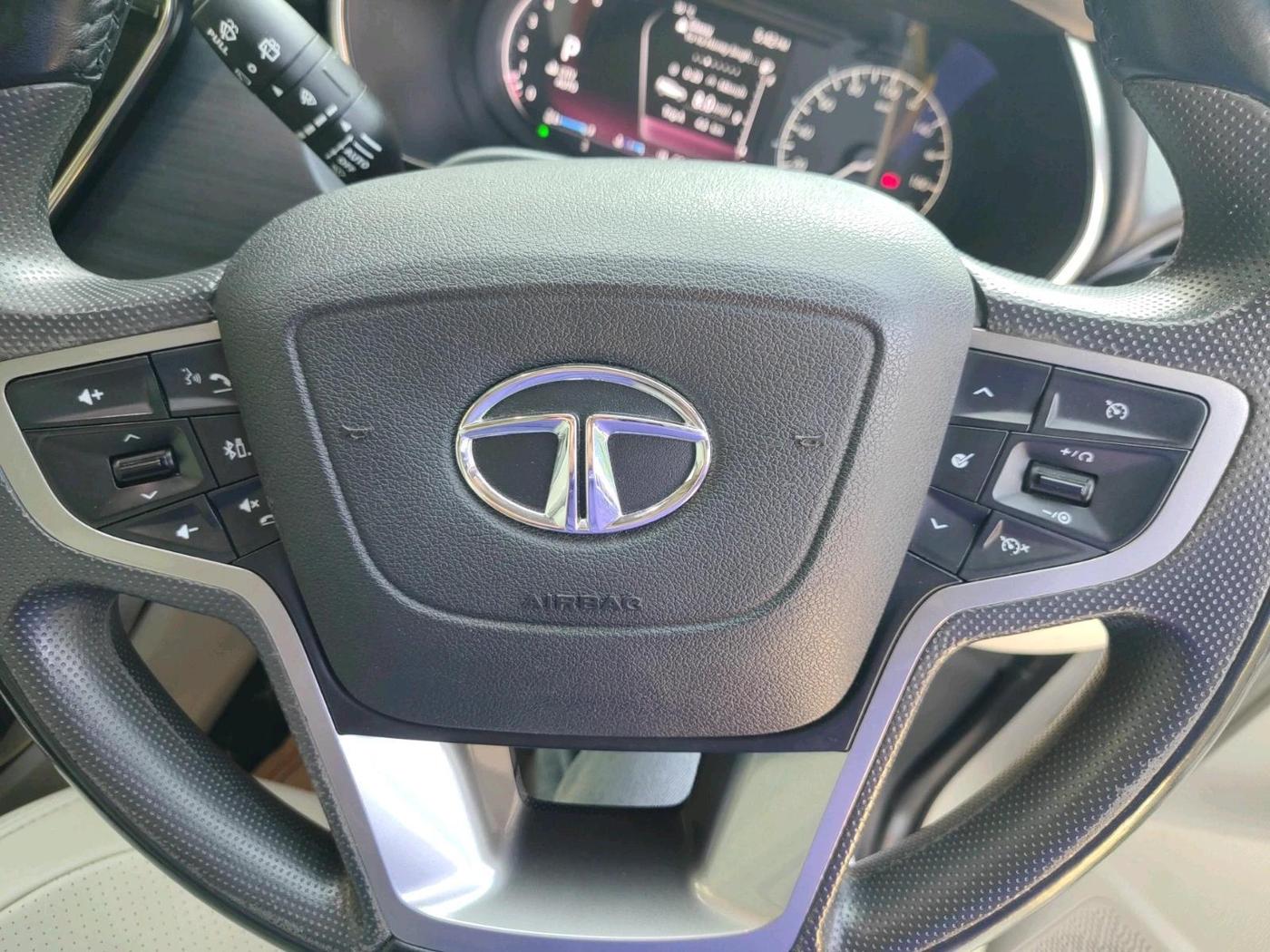 2022 Tata Safari XZA PLUS, Diesel, Automatic, 29,126 km, interior