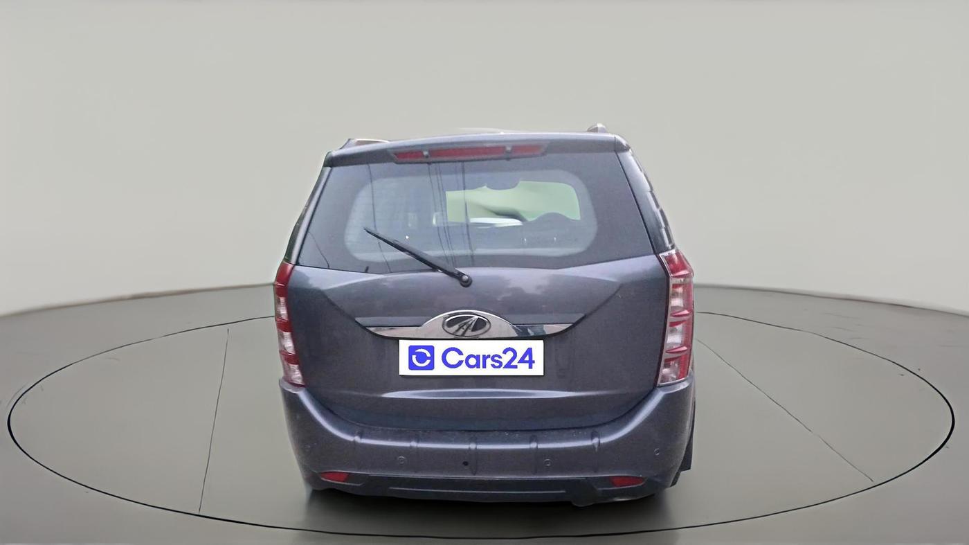 2015 Mahindra XUV500 W10, Diesel, Manual, 1,11,607 km, exterior